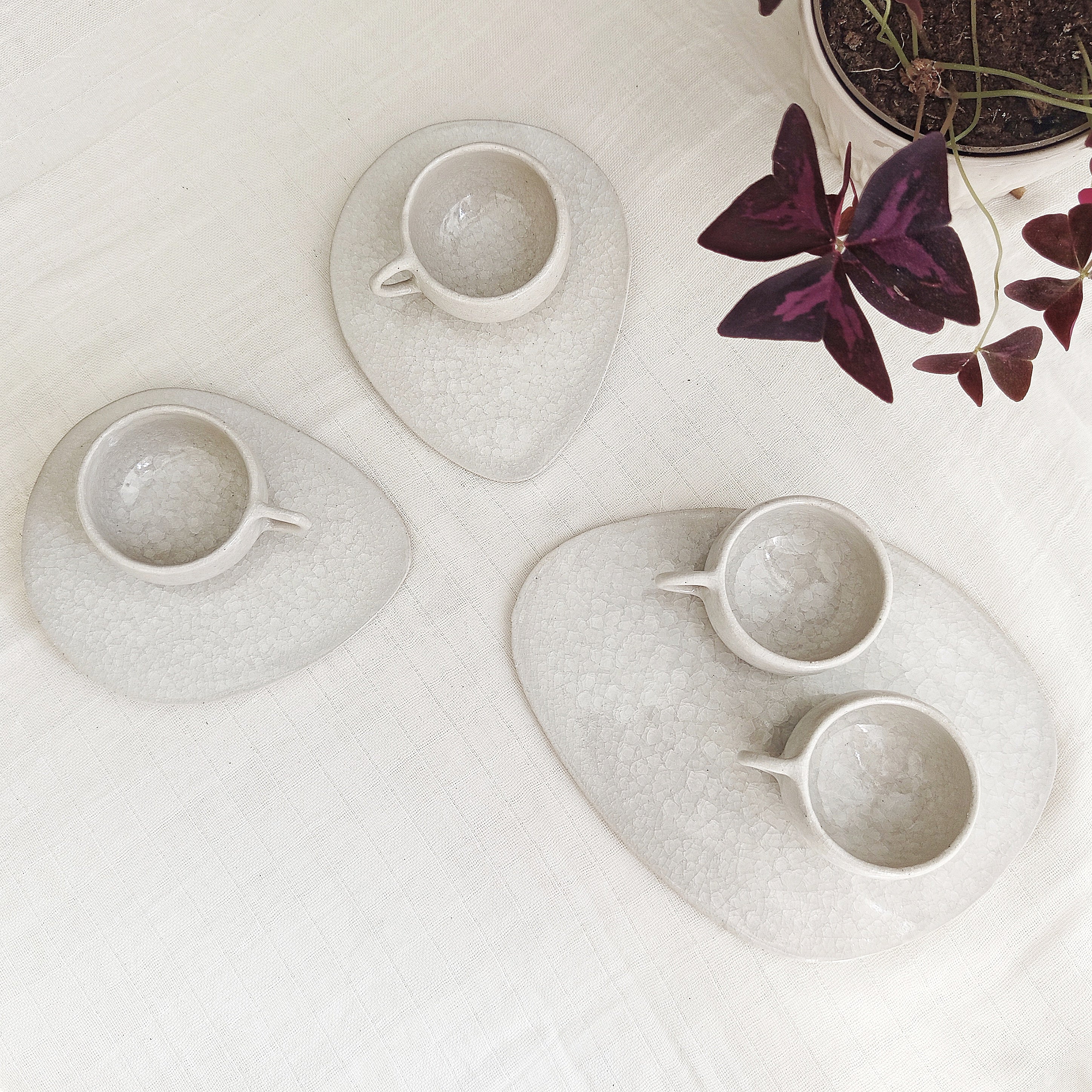 Les Nacrees - Set of 2 cups and 1 serving plate
