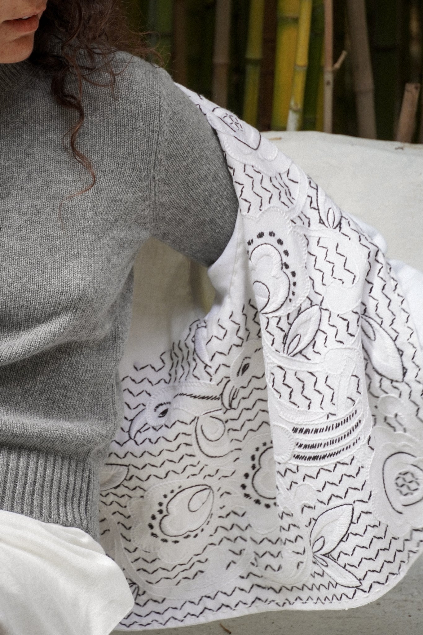 Giacca Colina - Ricamo Bianco e Nero