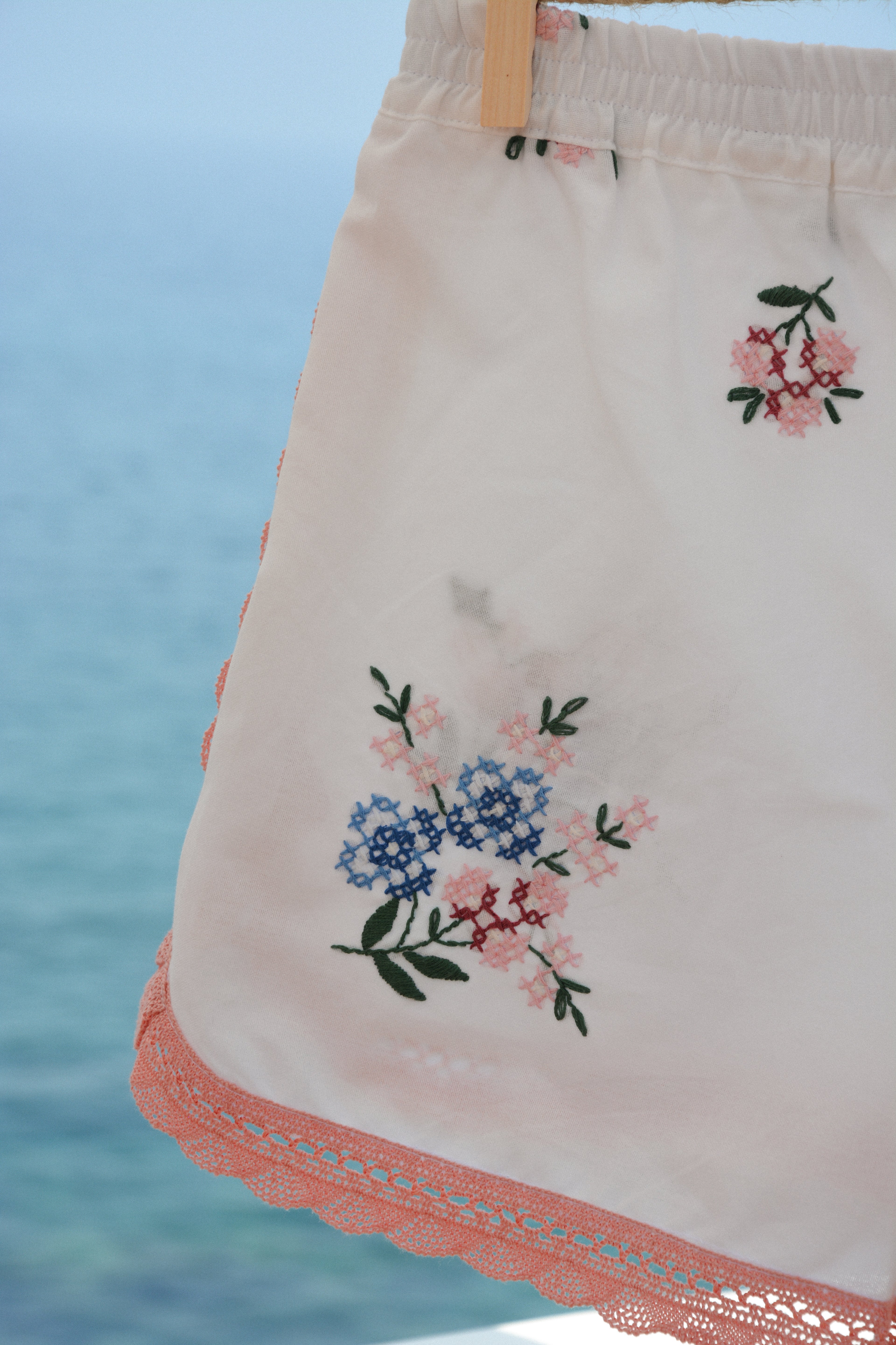 Short Faro Small - Color Embroidery