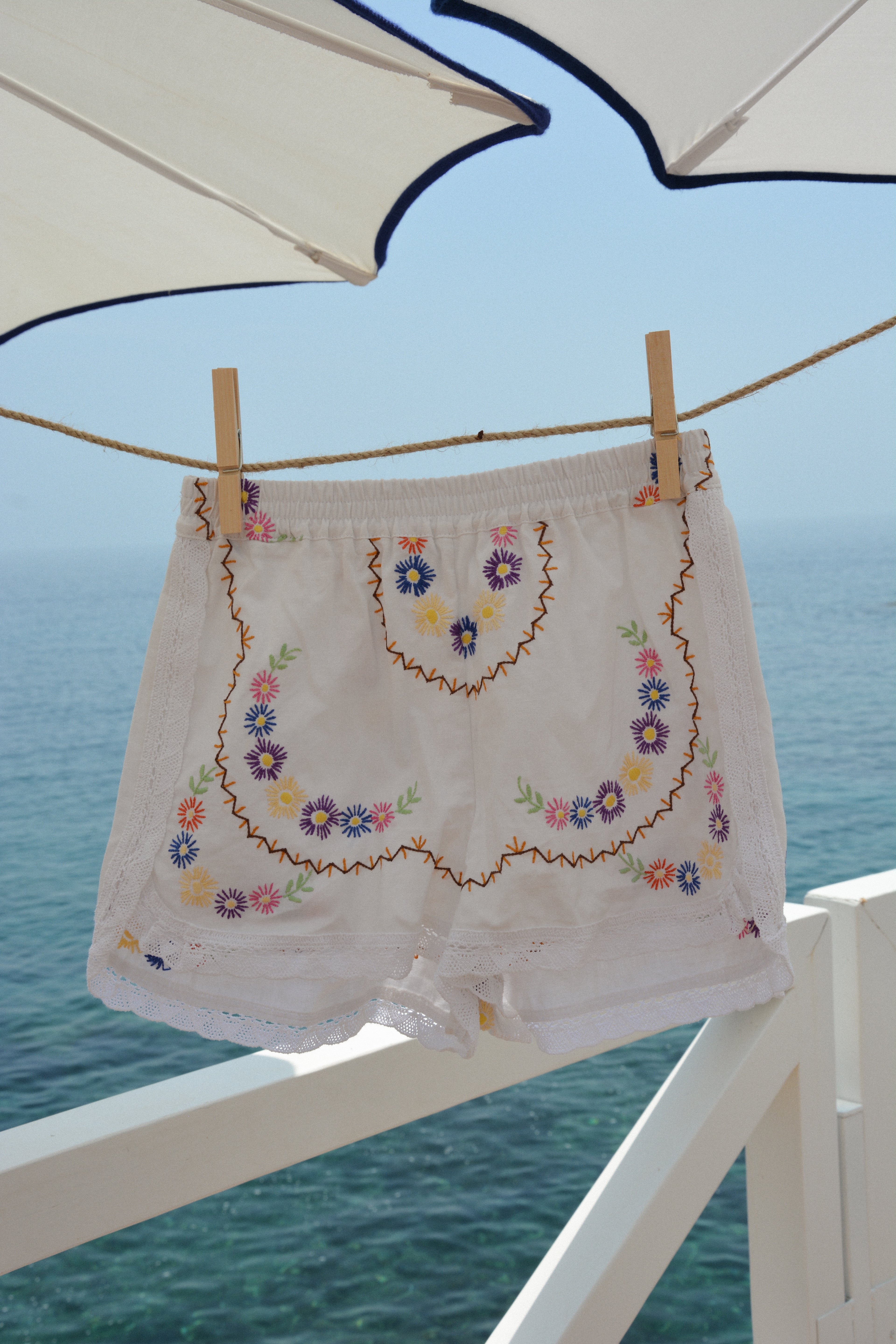 Short Faro Small - Color Embroidery