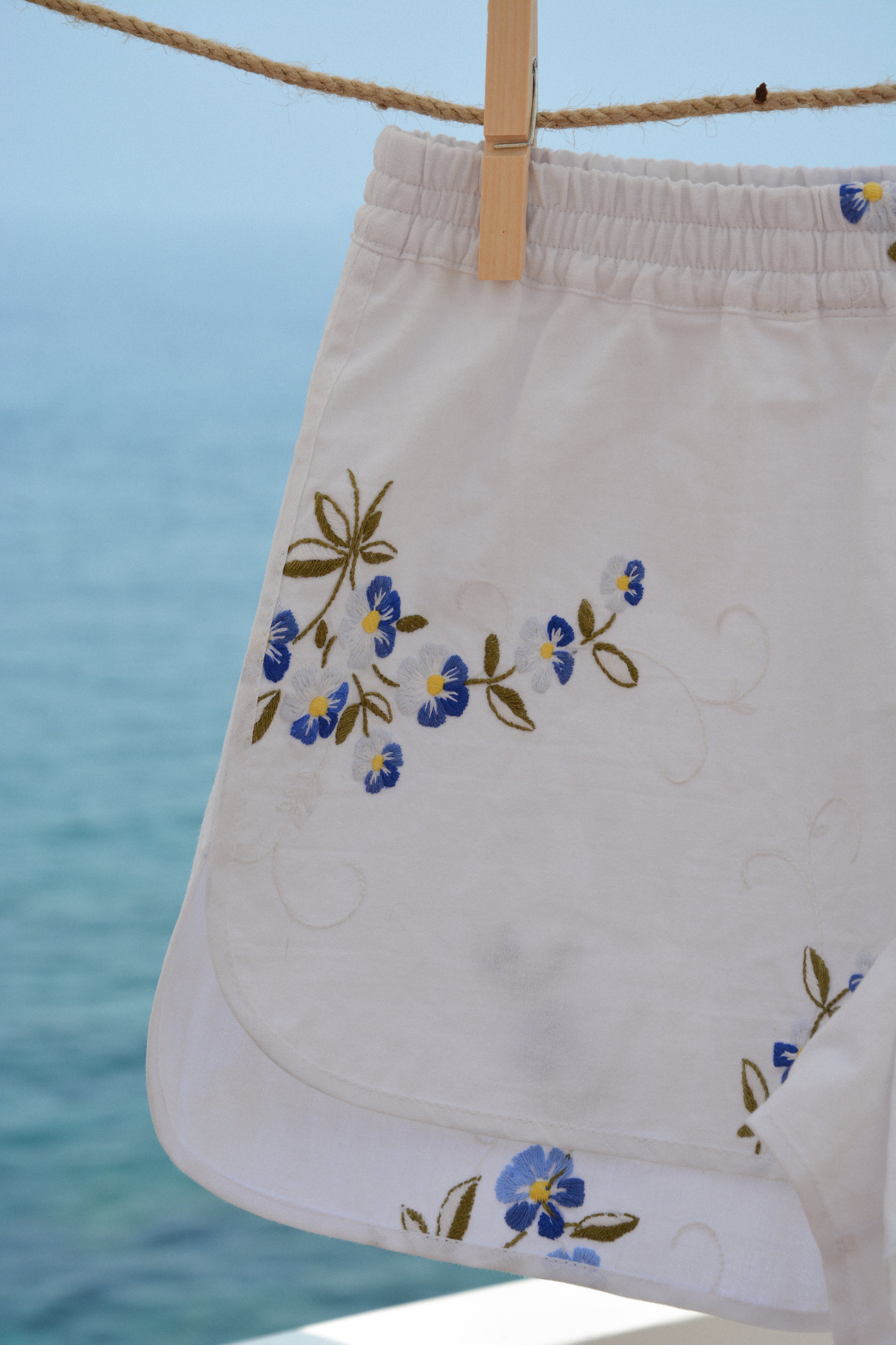 Short Faro Small - Color Embroidery