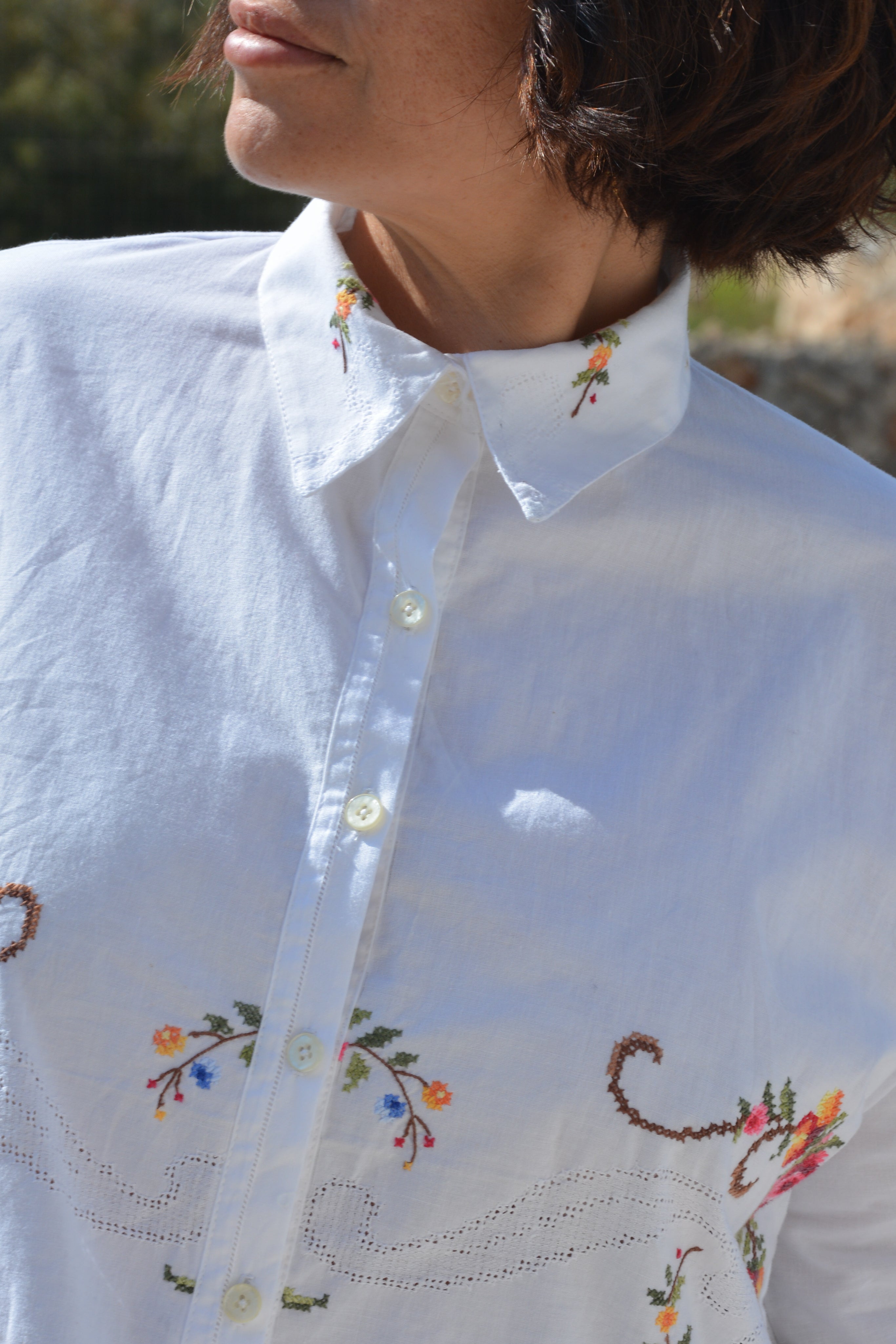 Camicia Solanas ricamata a mano