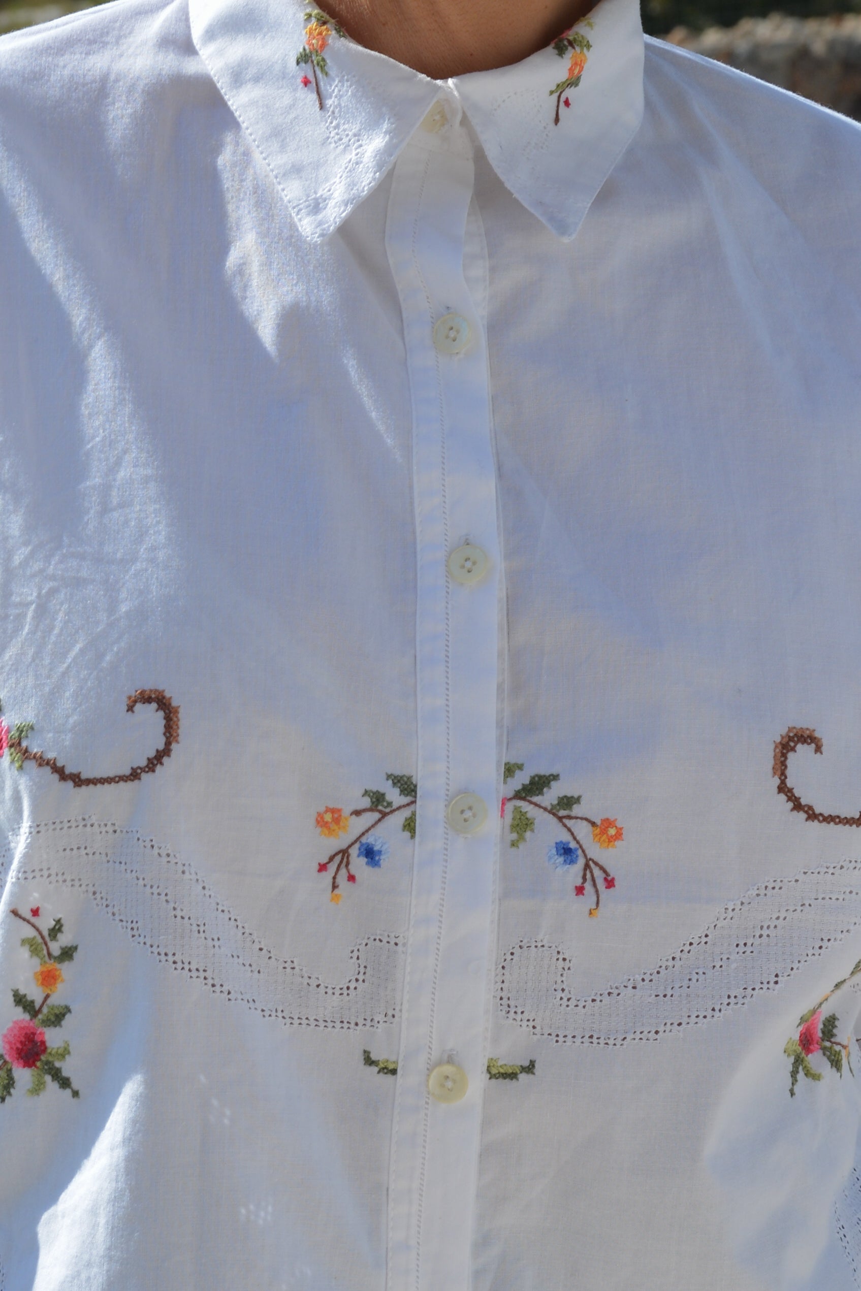 Camicia Solanas ricamata a mano