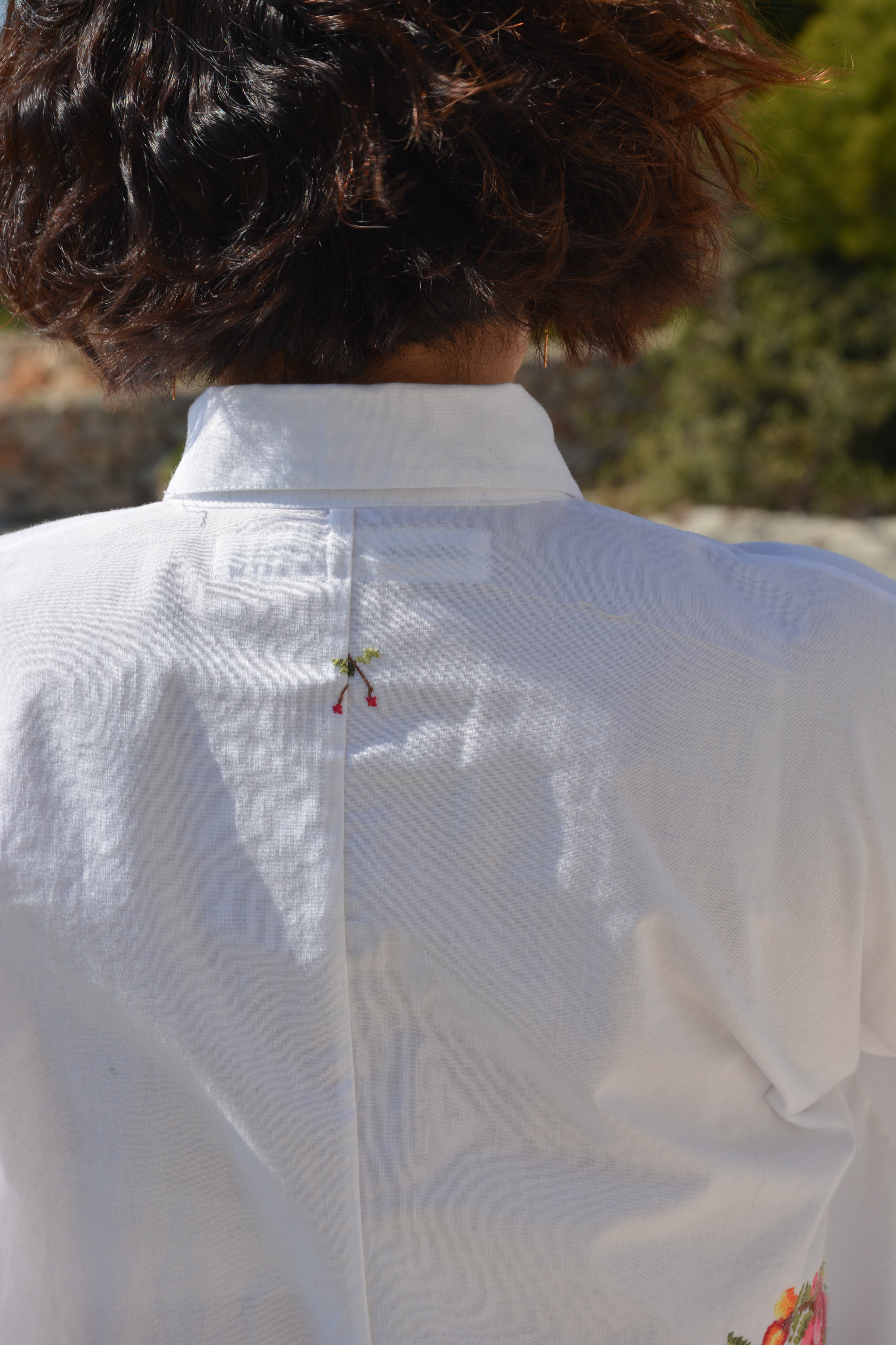 Camicia Solanas ricamata a mano