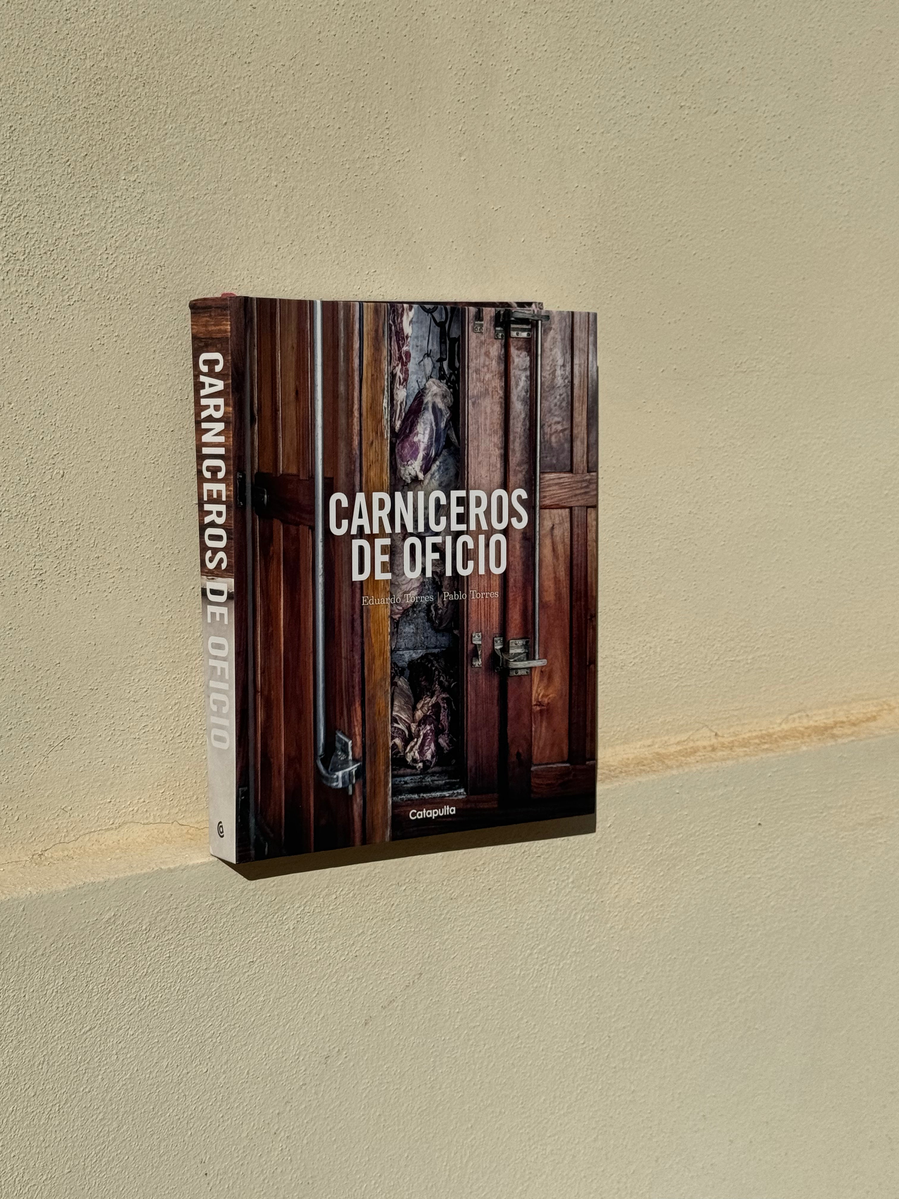Libro - Carniceros de oficio