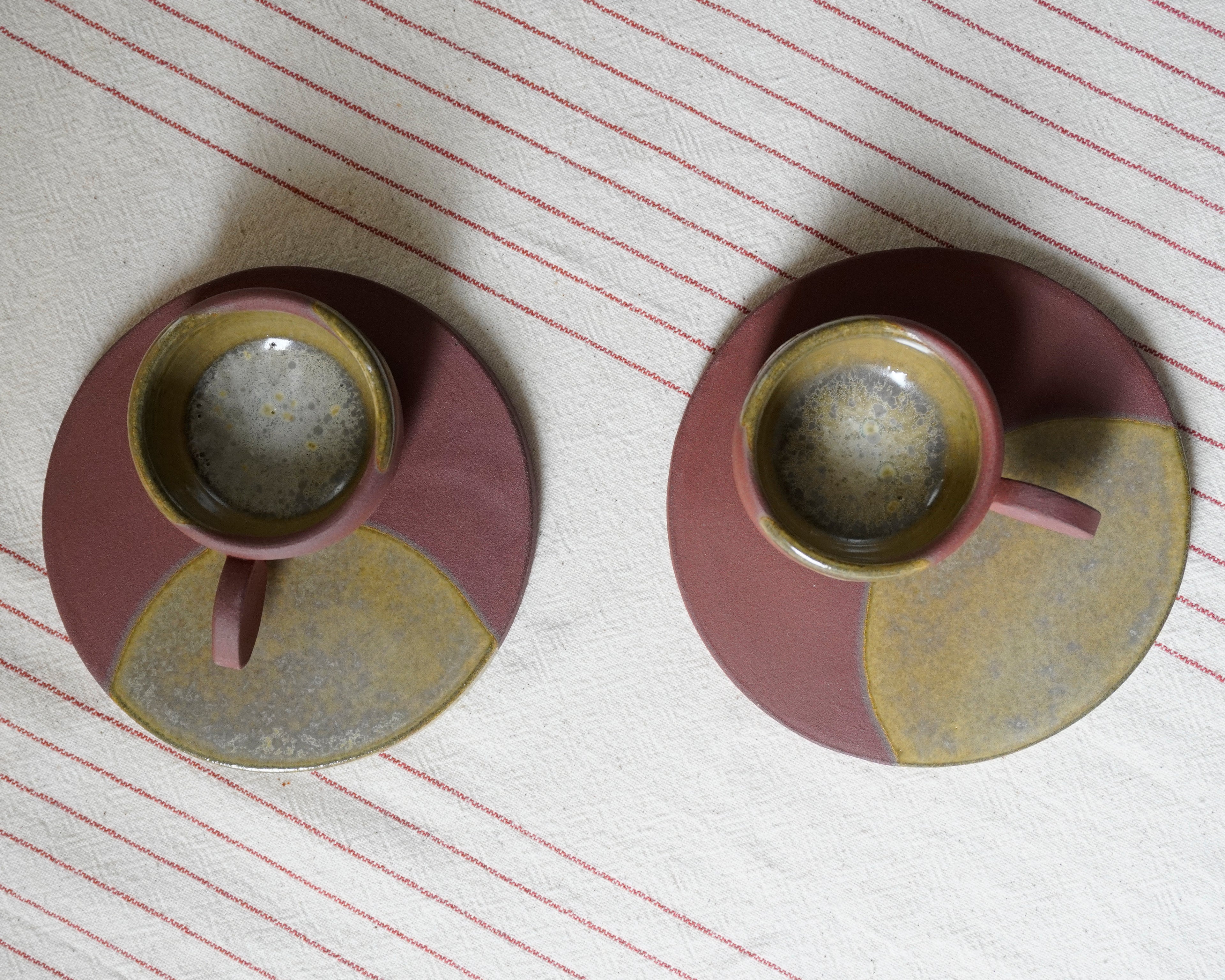 Les Topines — 1 cup and 1 individual plate
